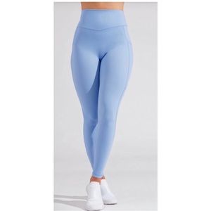 Buffbunny Rosa pocket leggings in periwinkle